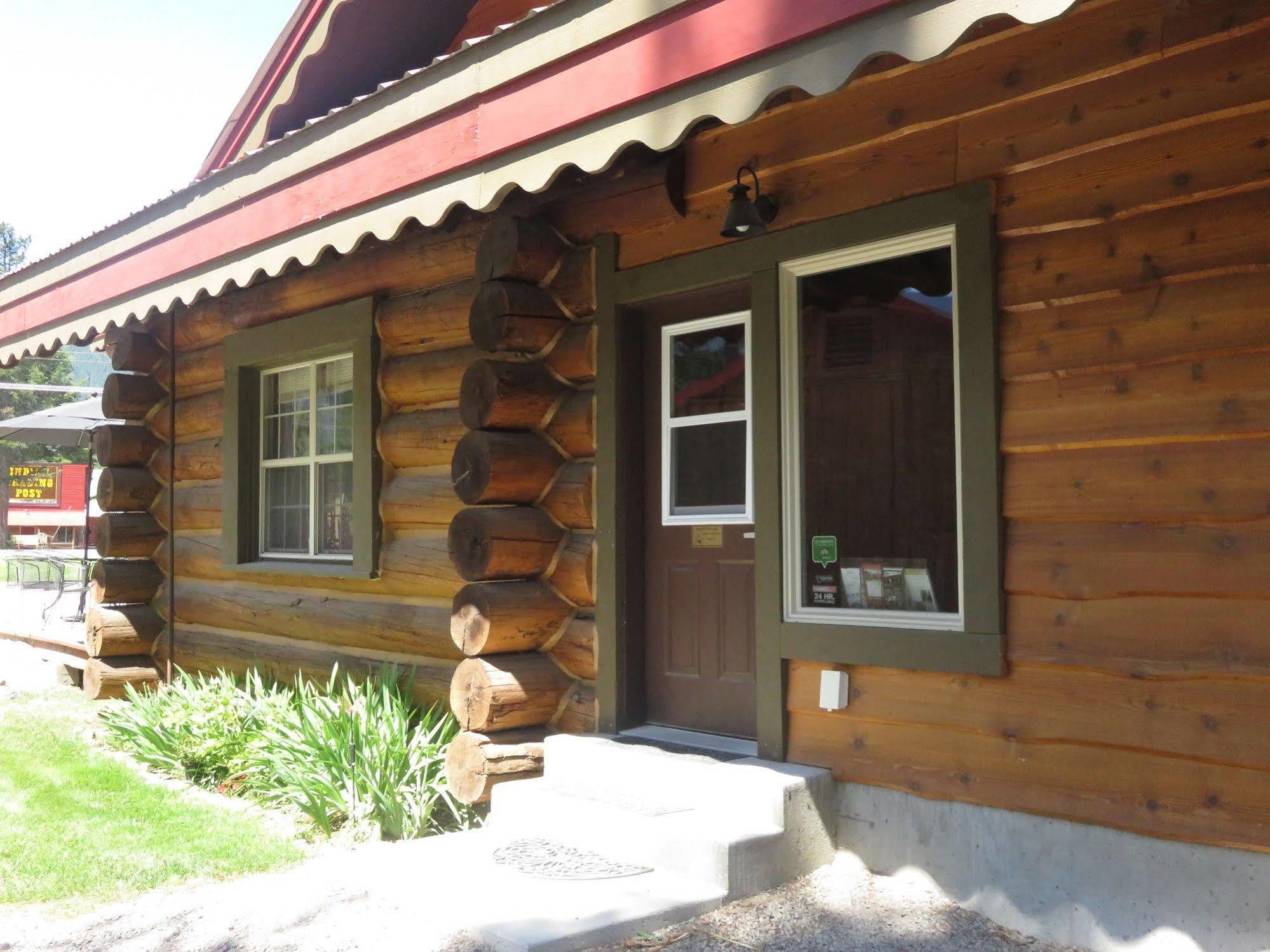 Historic Tamarack Lodge & Cabins Hungry Horse Exterior foto